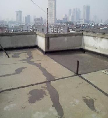深州漏水维修 楼顶漏水是什么原因，楼顶漏水维修方法是什么?